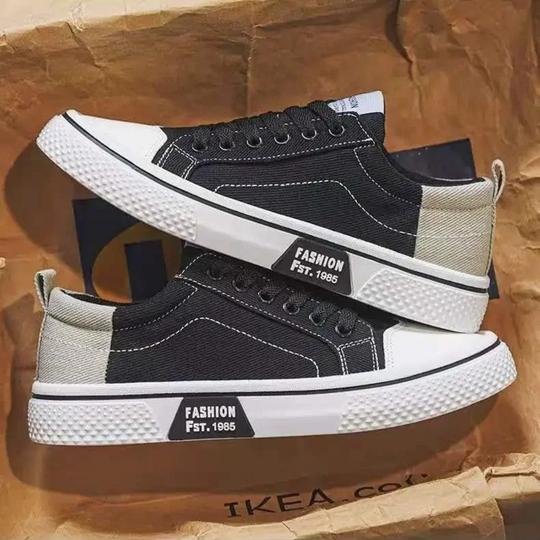 Lunark Low-Top Kanvas Sneaker