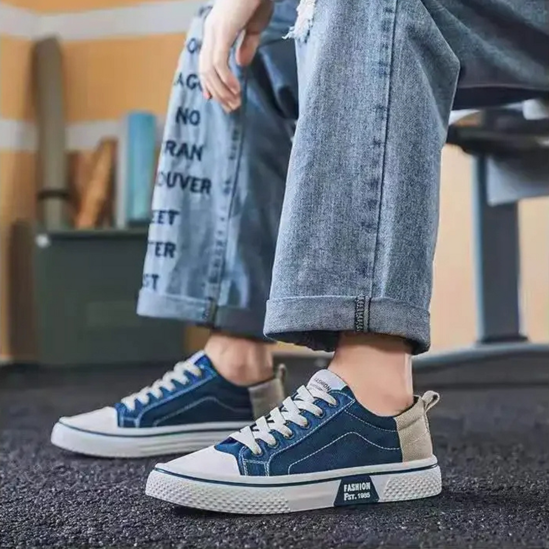 Lunark Low-Top Kanvas Sneaker