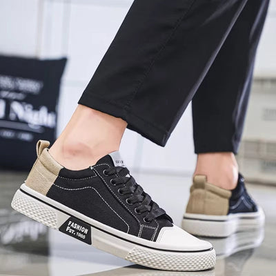 Lunark Low-Top Kanvas Sneaker